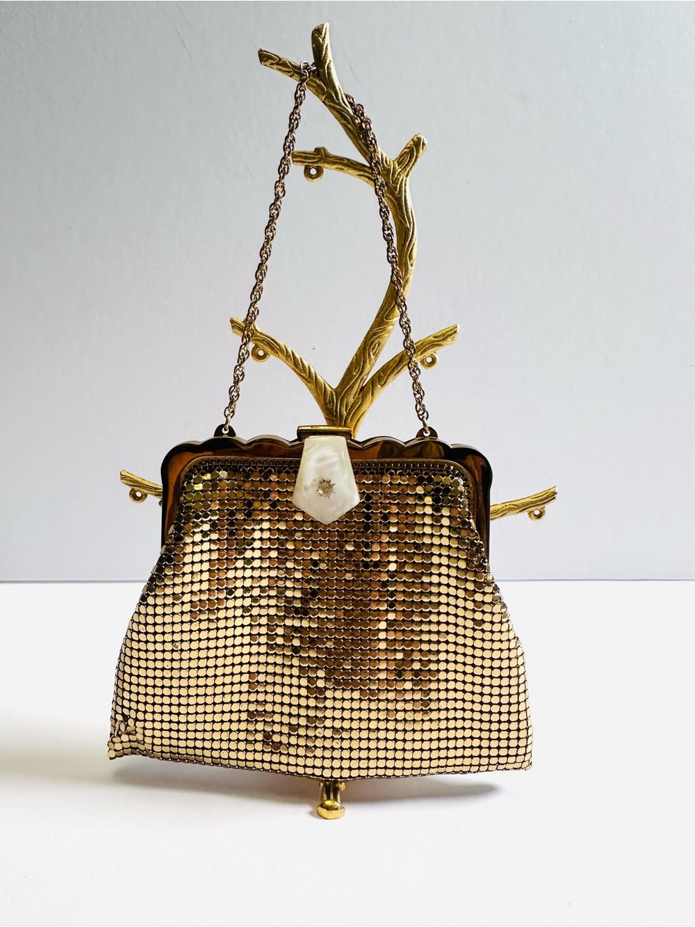 Vintage 1950s Whiting & Davis Gold Mesh Purse #2962 Pearlescent Clasp USA AS IS